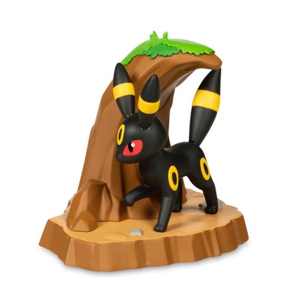 Eevee & Friends Umbreon Figure by Funko Pop - Picture 2 of 4